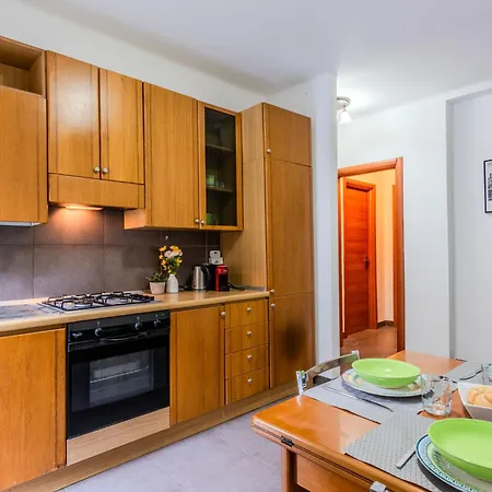 Cozy By Interhome Apartamento Dongo
